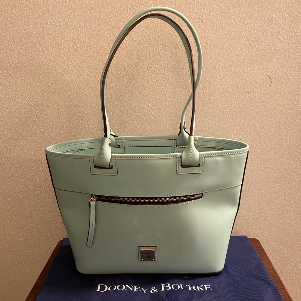 Dooney & Bourke Purse